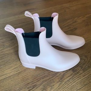 J. Crew Chelsea Rainboot Size 7